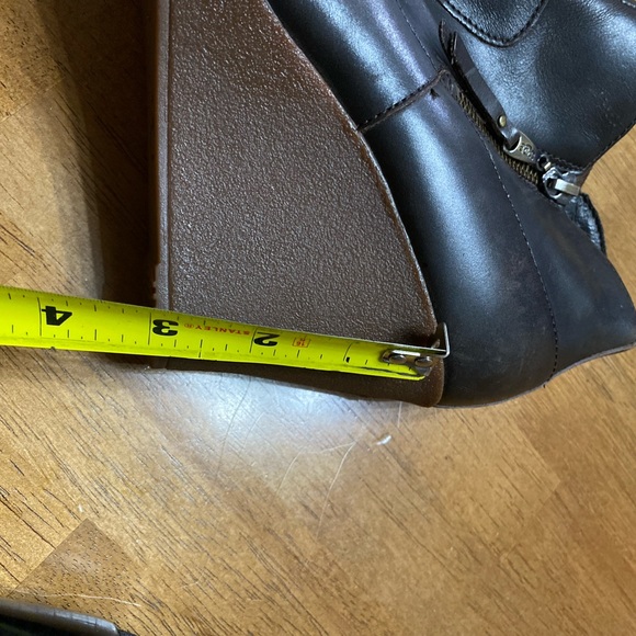 UGG Dark Brown Leather Boots Meredith Lodge Wedge Booties Zip Sides 8 - Picture 11 of 12